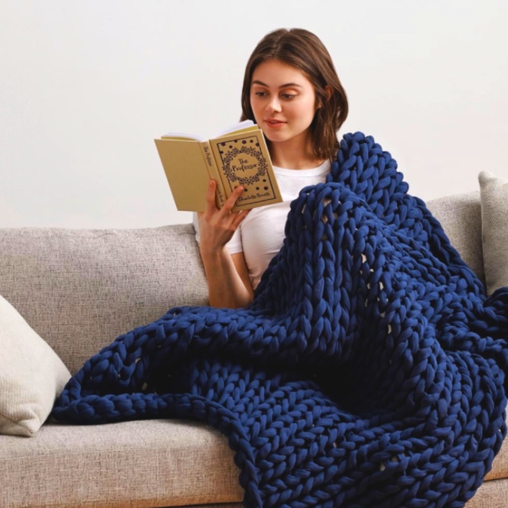 Blue knitted blanket ‼️FLASH SALE‼️